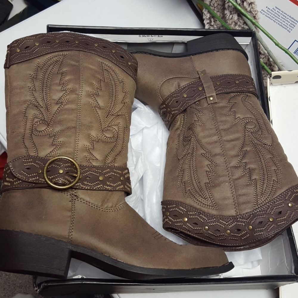 ⚡️❤️👢NIB womens Dolce mojo moxy taupe boots size 7M⚡️❤️👢 - Picture 5 of 9